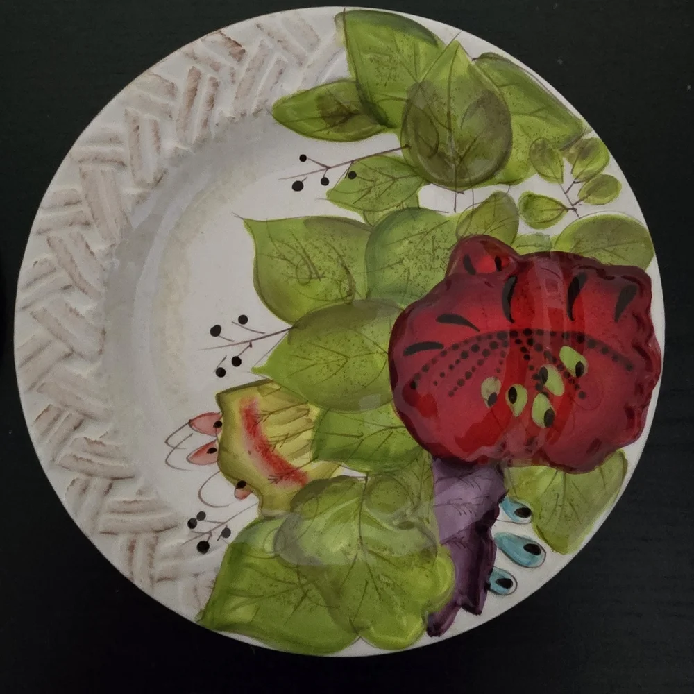 Pier 1 Imports Chelsea Floral 9 Inch Plates